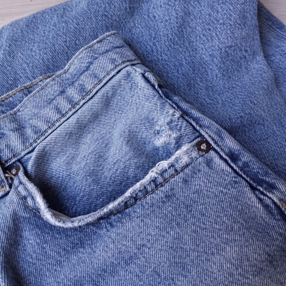 We The Free 28 High Rise Distressed Relaxed Fit Jeans, Sz 30 - Picture 5 of 16